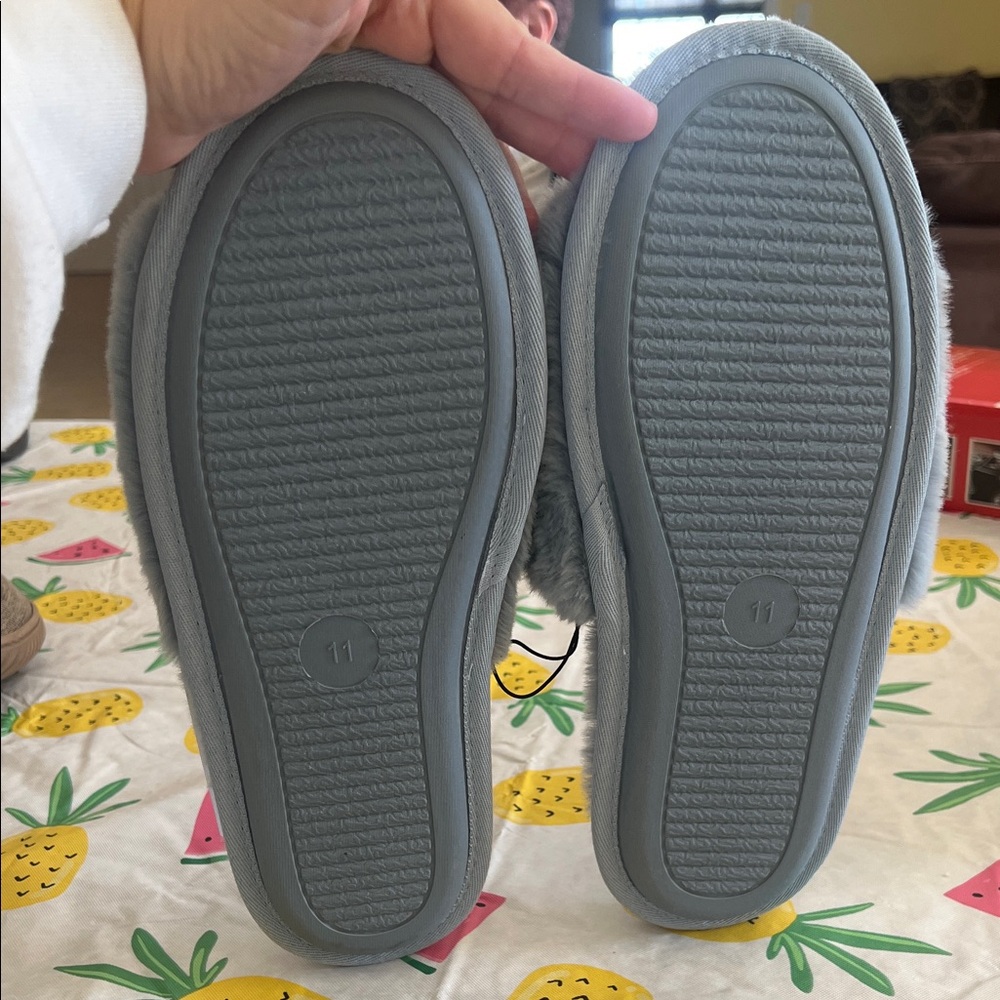 Joyous Gray Furry Women's Slippers - Picture 3 of 5